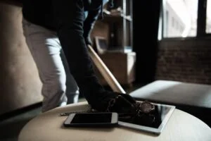 Пособничество в употреблении наркотиков и алкоголя